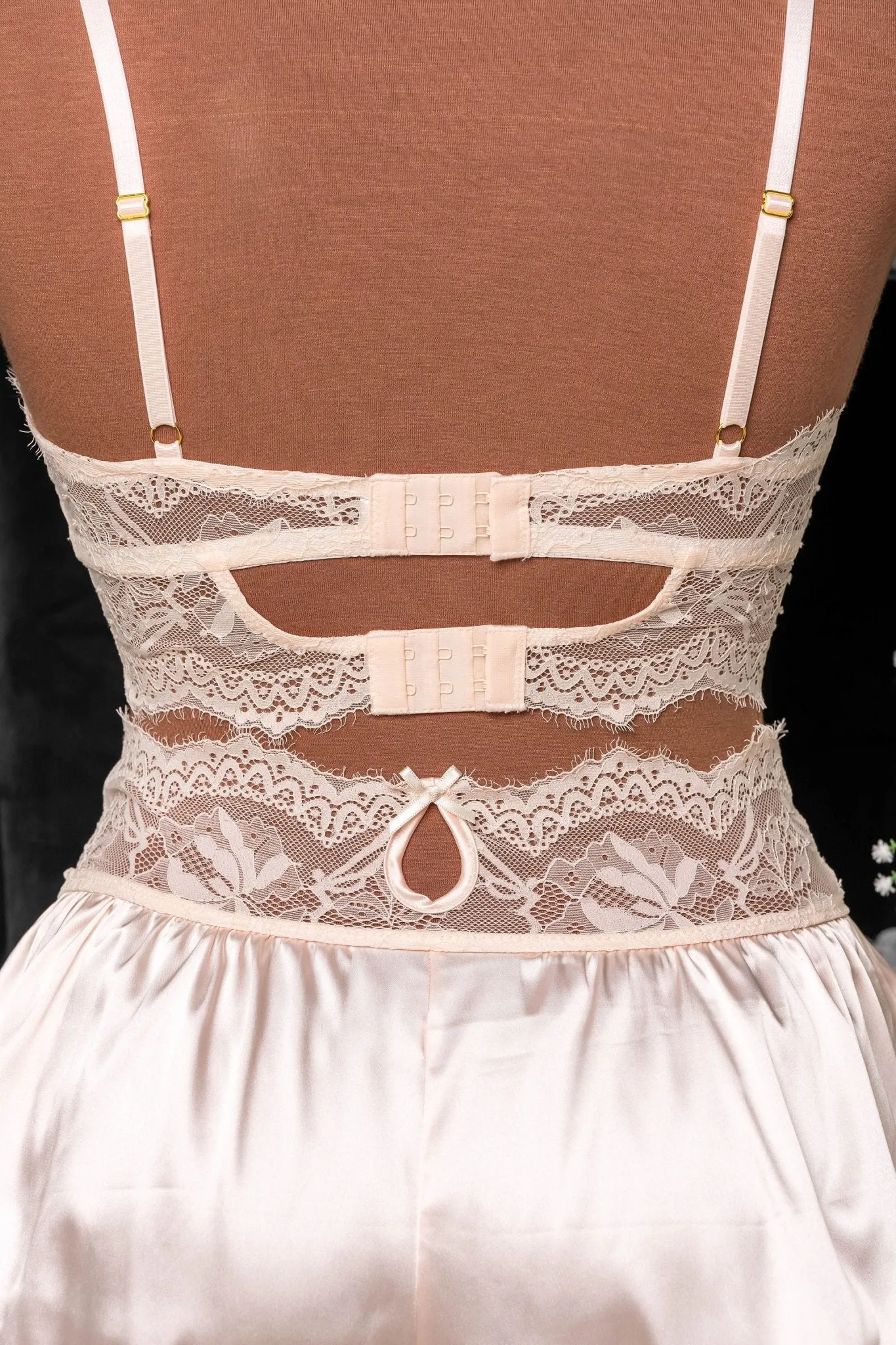 Lacy Satin Keyhole Bralette - Champagne