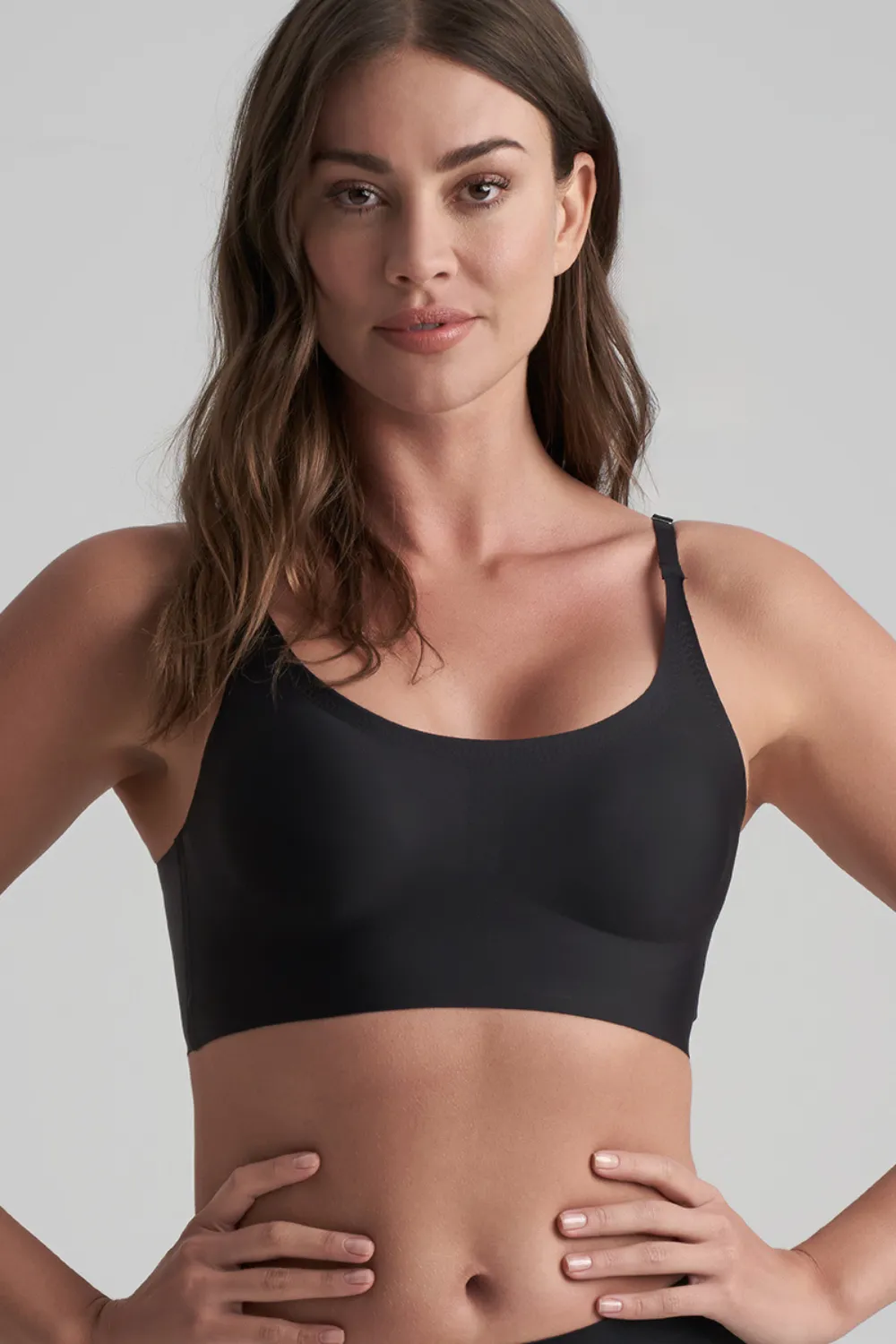 Round Neck Bra in Black