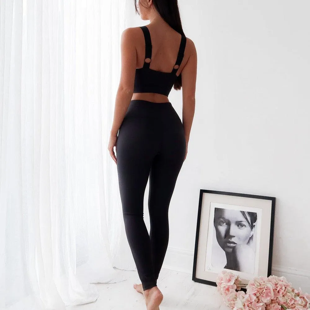 Seamless Ribbed Sports Bra- Black