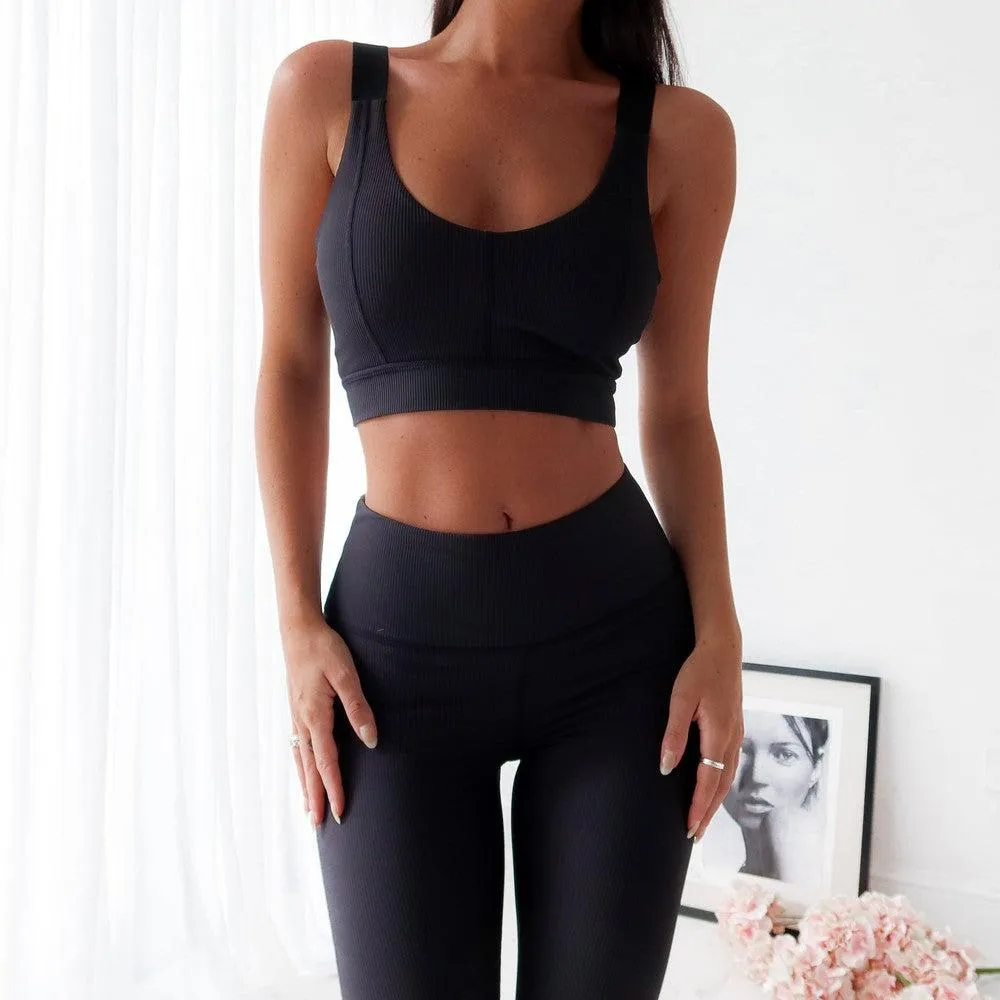 Seamless Ribbed Sports Bra- Black