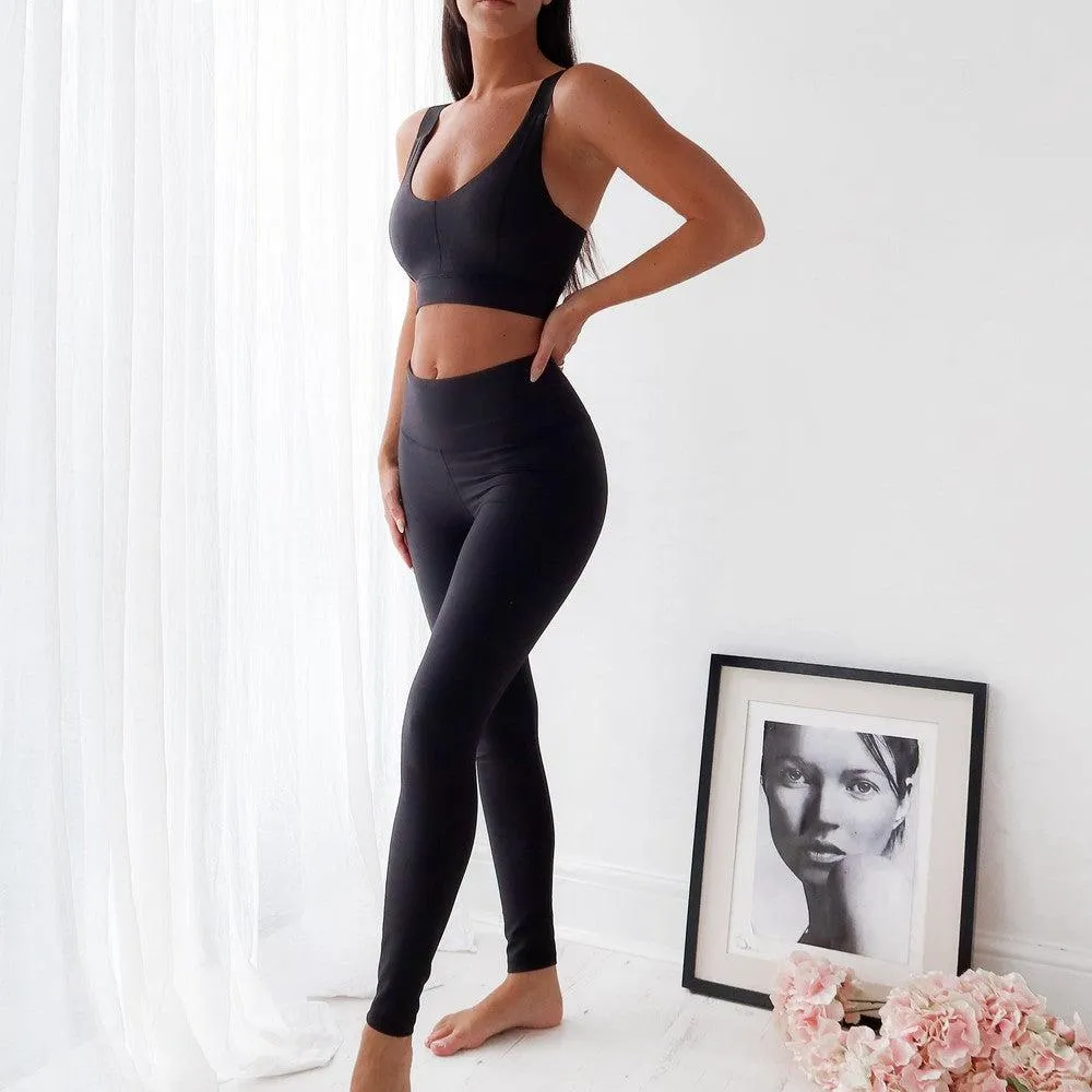 Seamless Ribbed Sports Bra- Black