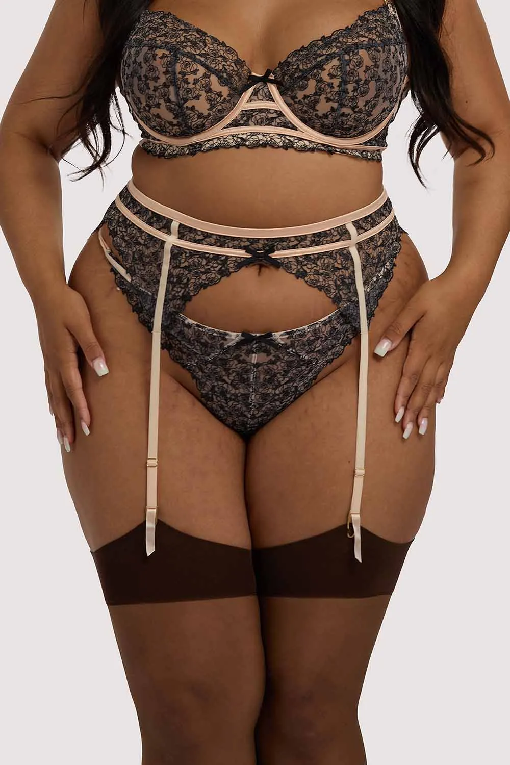Skull & Roses Embroidery Peach Suspender Belt
